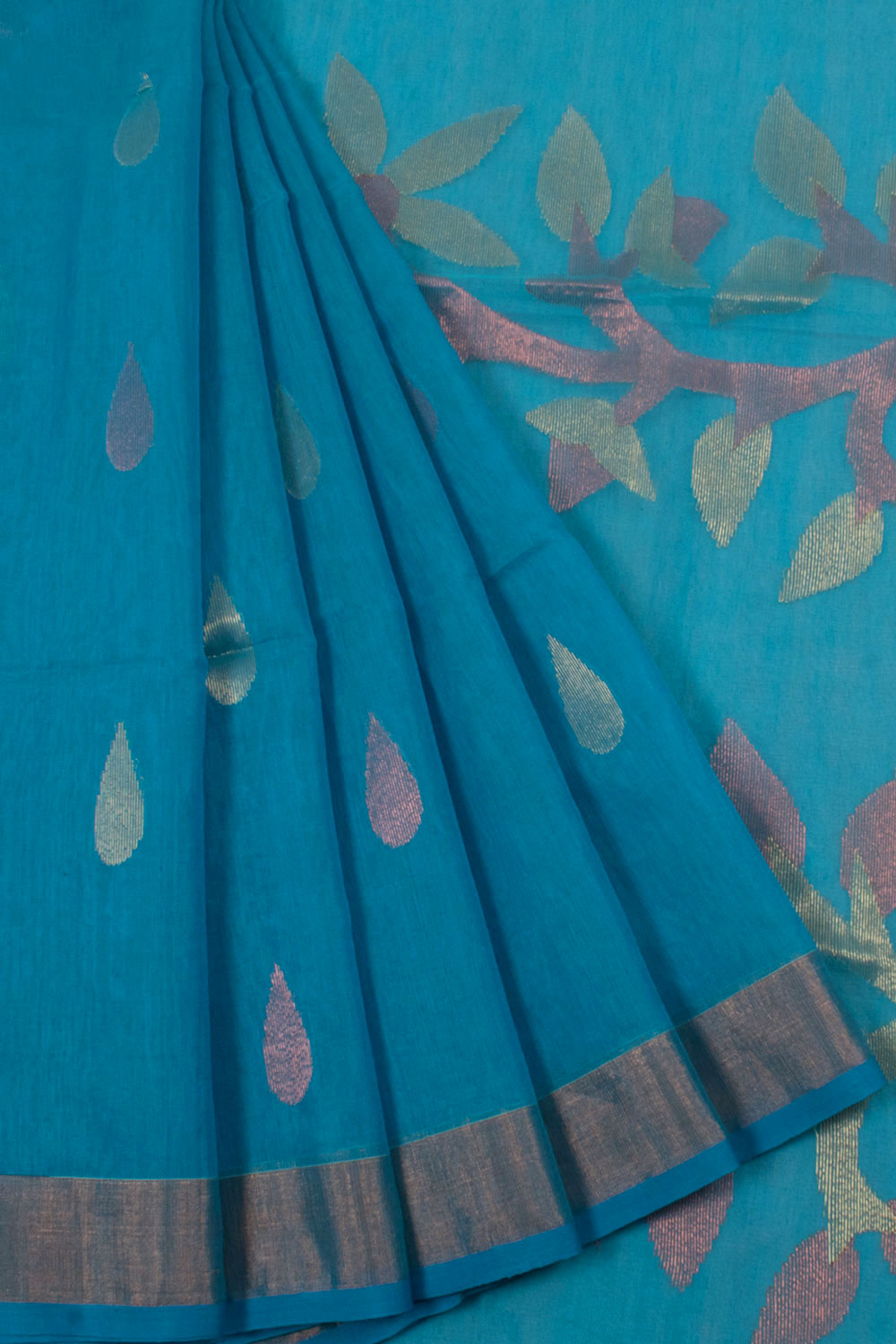 Handloom Jamdani Cotton Saree with Raindrop Motifs and Muslin Floral Pallu