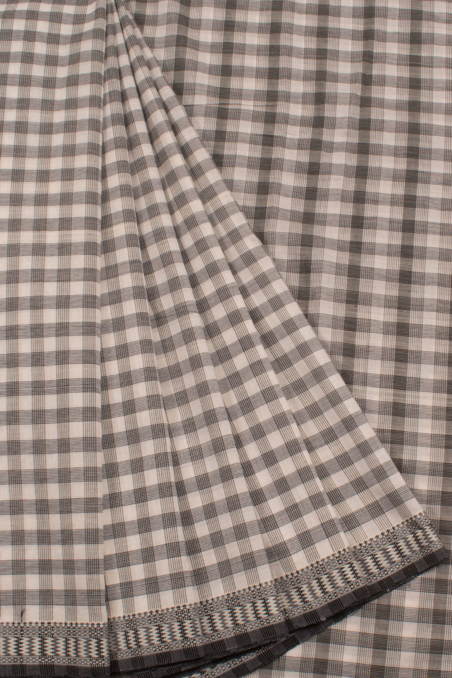 Handloom Cotton Saree with Checks Design and Zigzag Border 