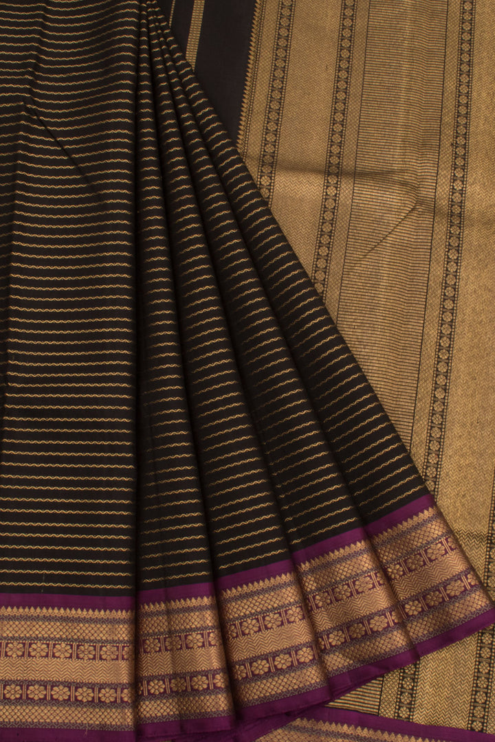 Handloom Pure Zari Kanjivaram Silk Saree with Veldhari Design and Contrast Border