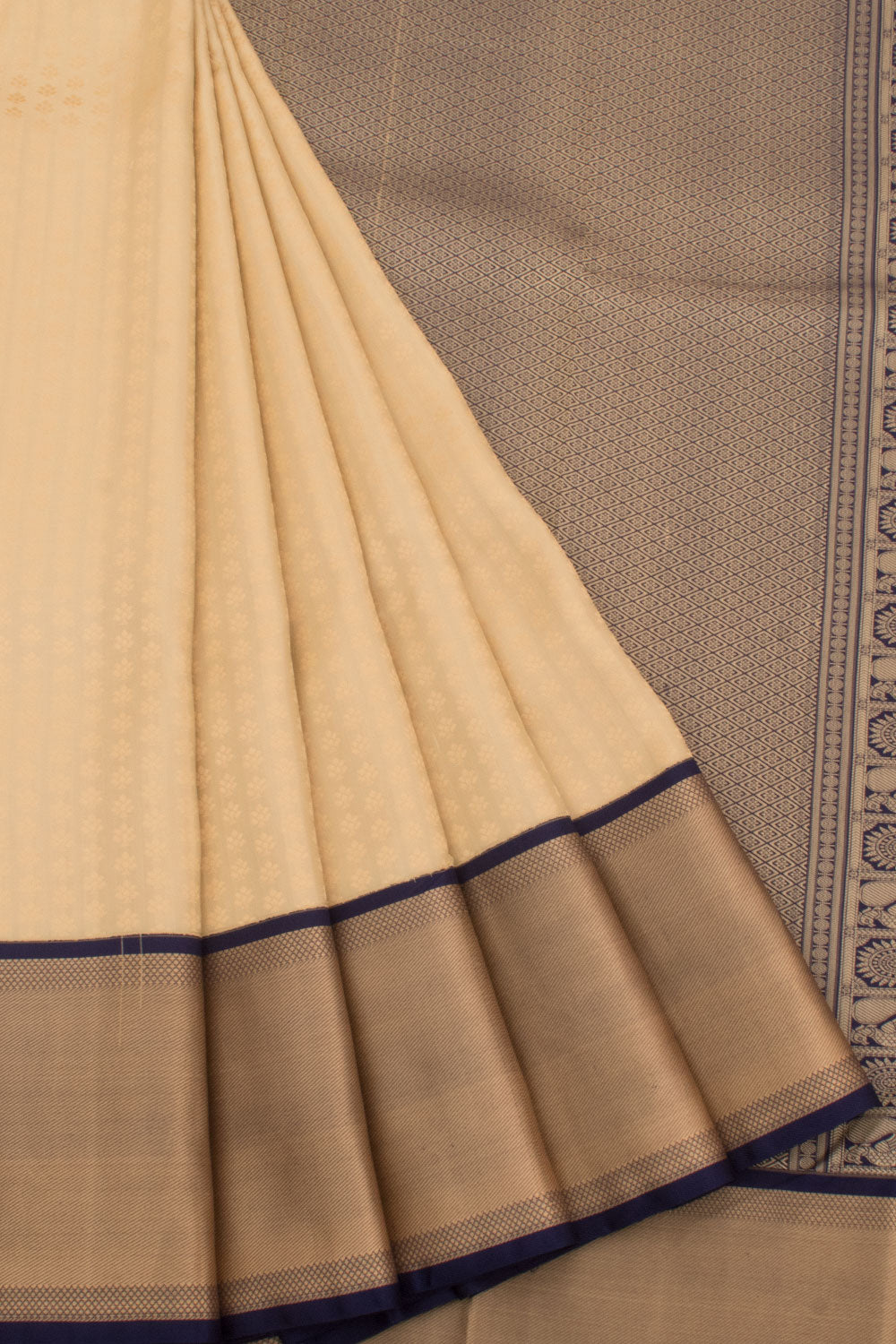 Handloom Threadwork Korvai Jacquard Kanjivaram Silk Saree with Floral Motifs and Bavanji Paisley Border