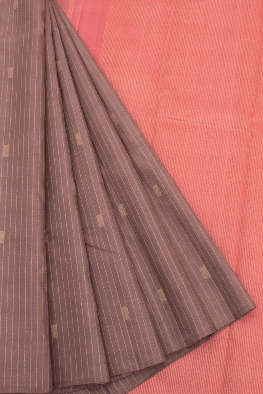 Handloom Pure Zari Borderless Kanjivaram Silk Saree with Zari Stripes Design