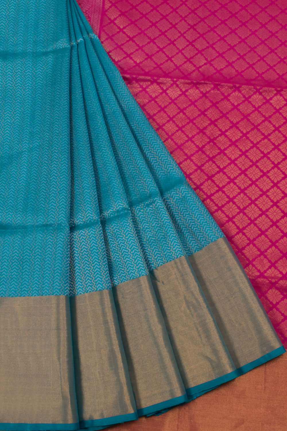 Handloom Kanjivaram Soft Silk Saree with Thoranam Design and Tissue Border