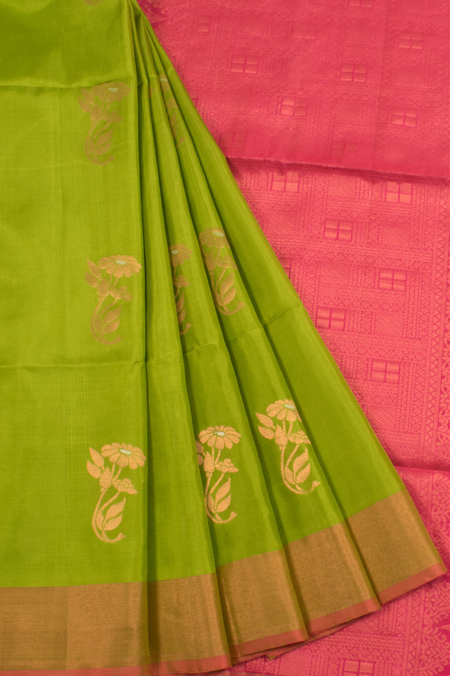 Handloom Kanjivaram Soft Silk Saree with Floral Zari Motifs and Geometric Pallu