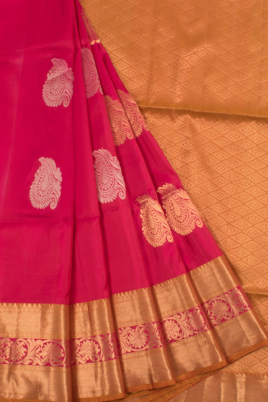 Handloom Kanjivaram Soft Silk Saree with Floral Motifs and Diamond, Twill Weave Border
