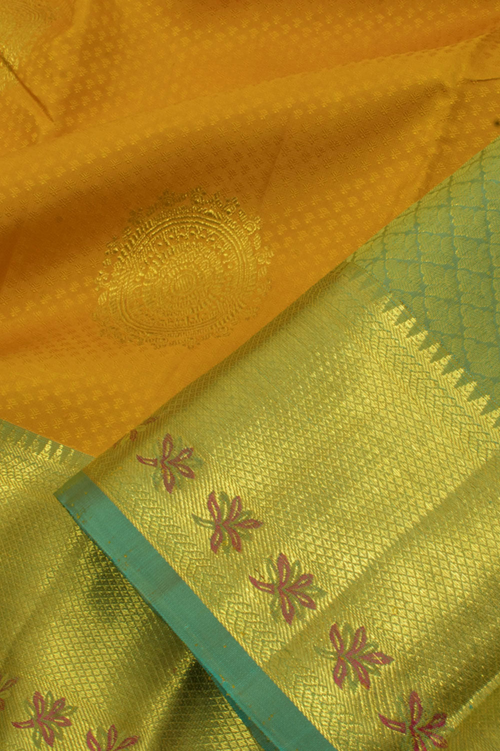 Handloom Pure Silk Jacquard Kanjivaram Saree 10057790