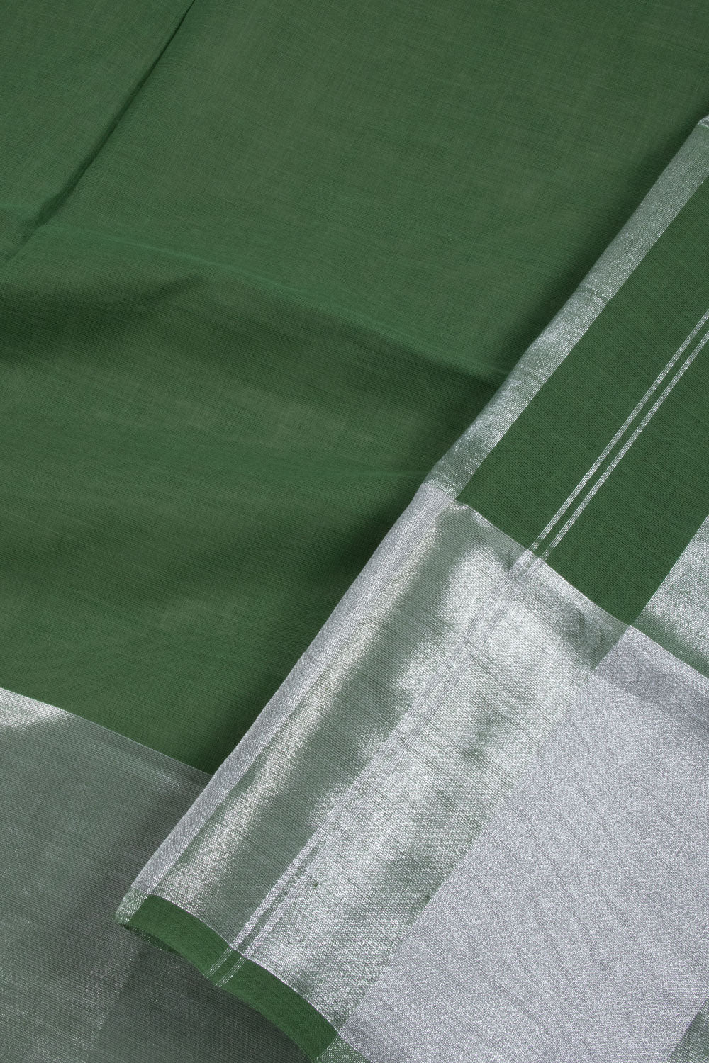Pigment Green Handwoven Solapur Cotton Saree 10060208