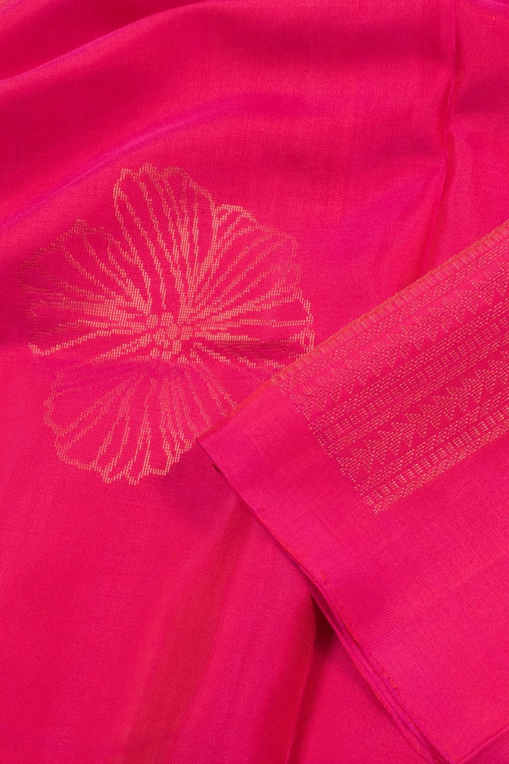 Bright Pink Handloom Borderless Kanjivaram Soft Silk Saree 10059462