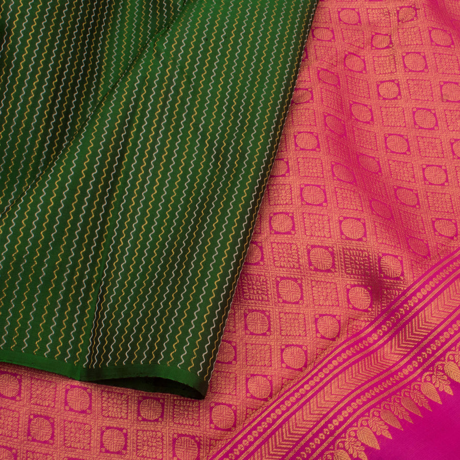Handloom Pure Zari Borderless Kanjivaram Silk Saree with Neli Design 