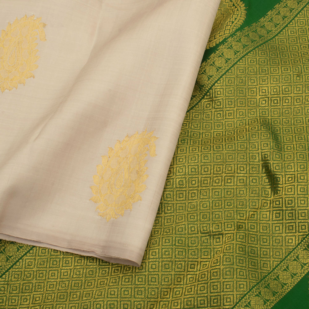 Handloom Pure Zari Borderless Kanjivaram Silk Saree with Paisley Motifs