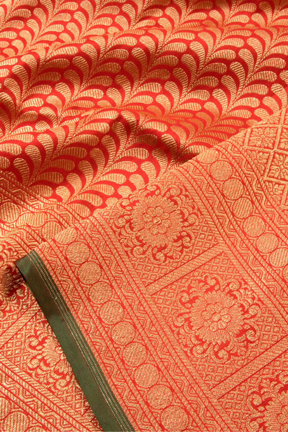 Red Handloom Banarasi Katan Silk Saree 10059857