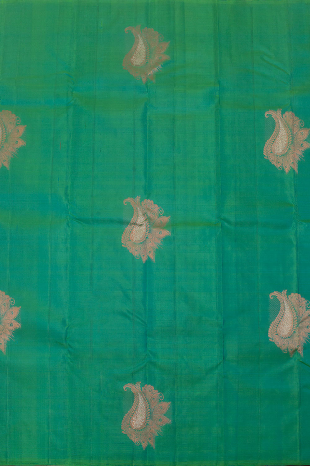 Handloom Borderless Pure Zari Kanjivaram Silk Saree 10058361