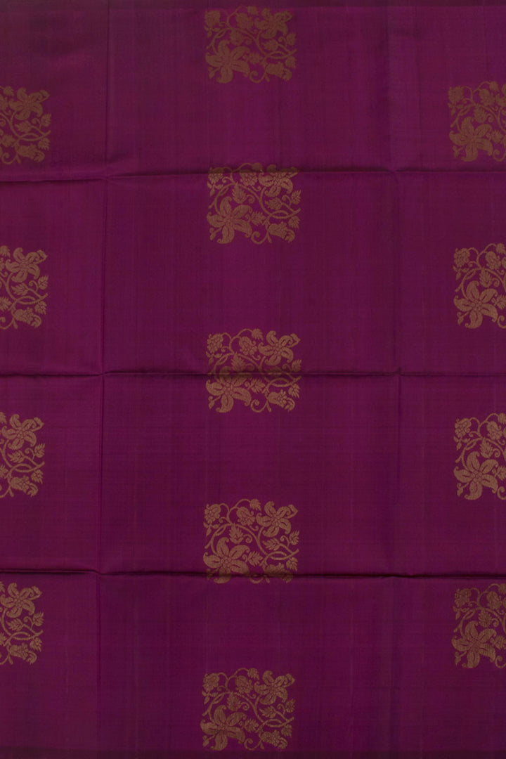 Handloom Borderless  Kanjivaram Soft Silk Saree 10058480