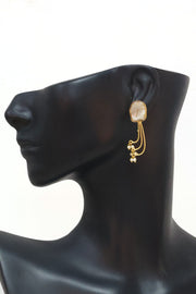 Handcrafted Gold Tone Stone Studded Earrings 10061350