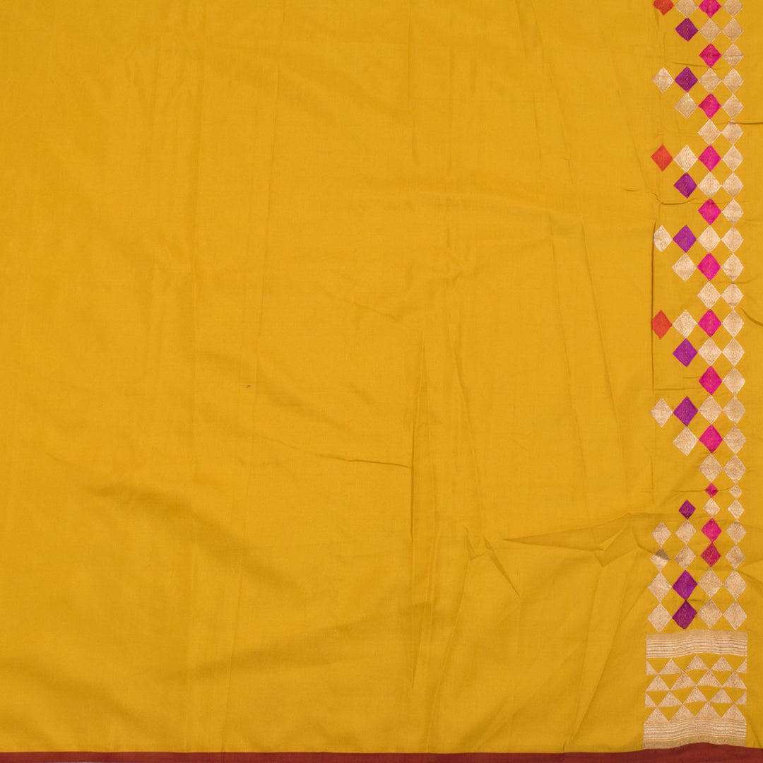 Handloom Banarasi Tanchoi Katan Silk Saree 10055488