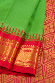 Shamarock Green Handwoven Gadwal Kuttu Cotton Saree 10061438
