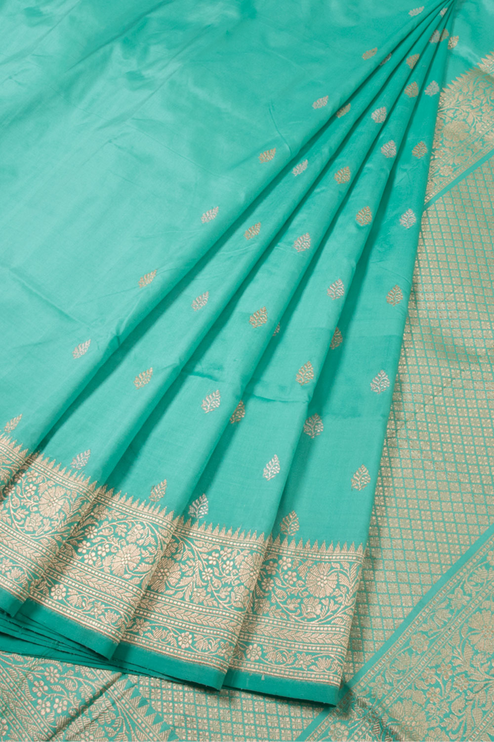 Jade Green Handloom Banarasi Kadhwa Katan Silk Saree 10059845