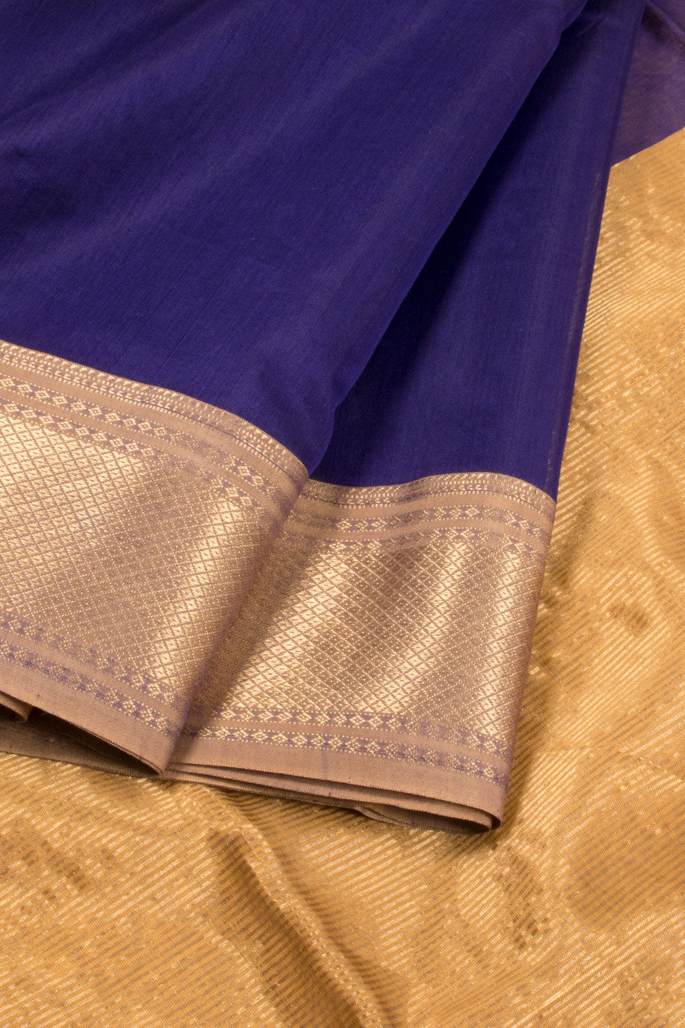 Purple Handloom Maheswari Silk Cotton Saree 10060247