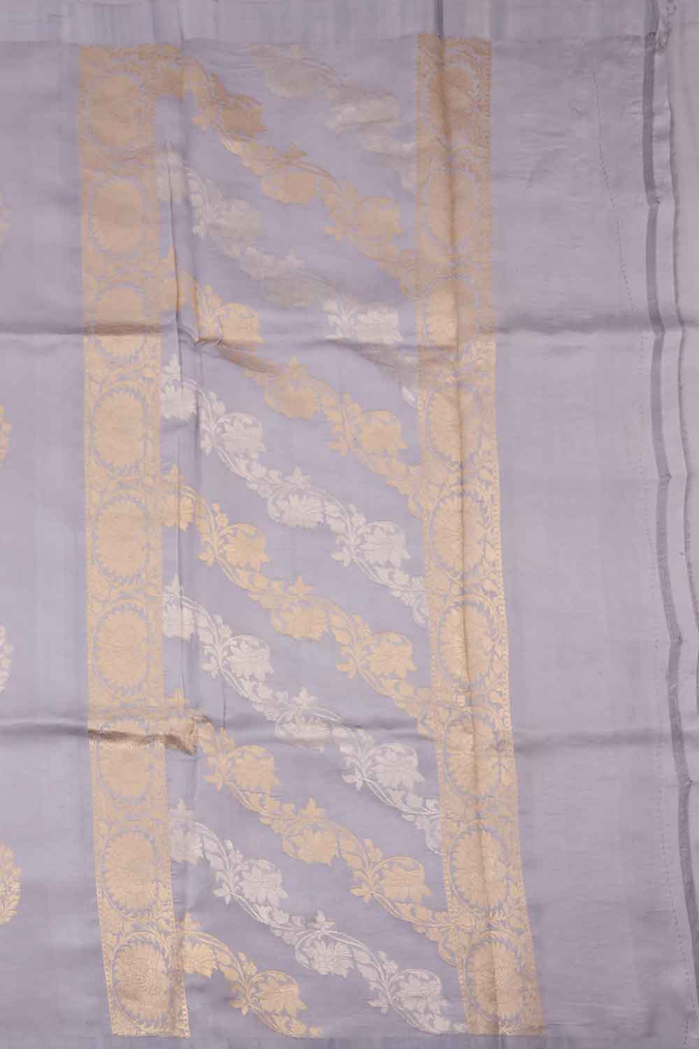 Misty Grey Handloom Banarasi Kadhwa Katan Silk Saree 10059849