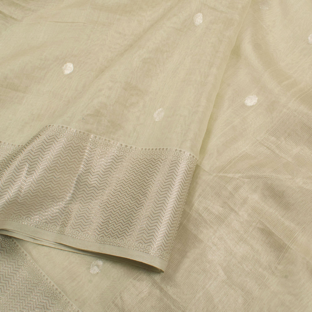 Handwoven Maheshwari Silk Cotton Silver Tissue Booti Saree