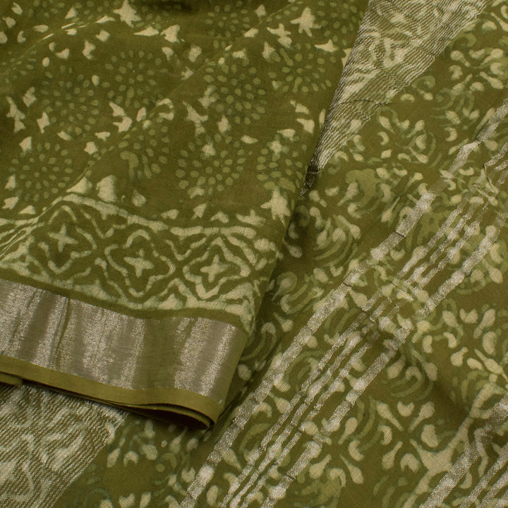 Dabu Printed Slub Cotton Saree with Floral Design and Silver Tone Zari Border
