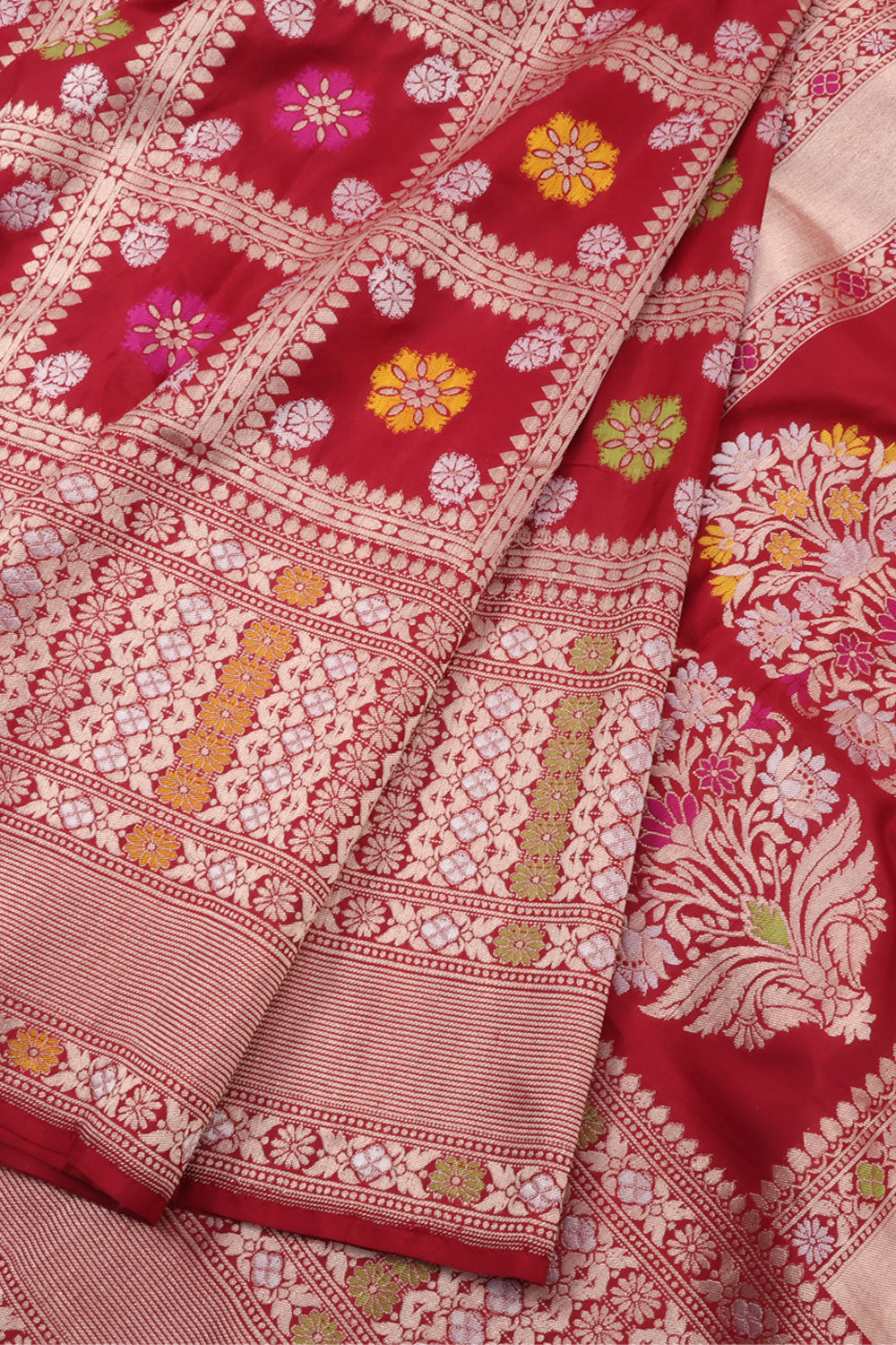 Crimson Red Handloom Banarasi Katan Silk Saree 10059748