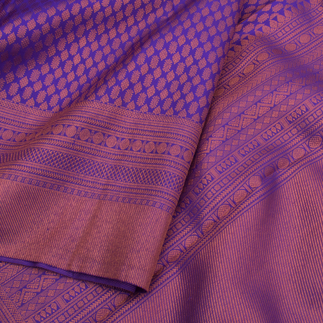 Handloom Pure Silk Jacquard Kanjivaram Saree with Floral Motifs and Rudhraksham Bavanji Arai Maadam Border