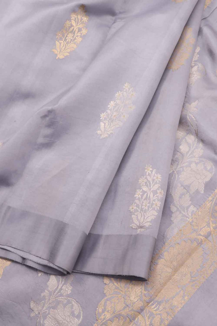 Misty Grey Handloom Banarasi Kadhwa Katan Silk Saree 10059849