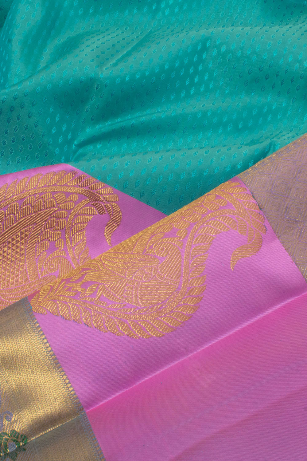 Handloom Pure Silk Jacquard Kanjivaram Saree 10057801