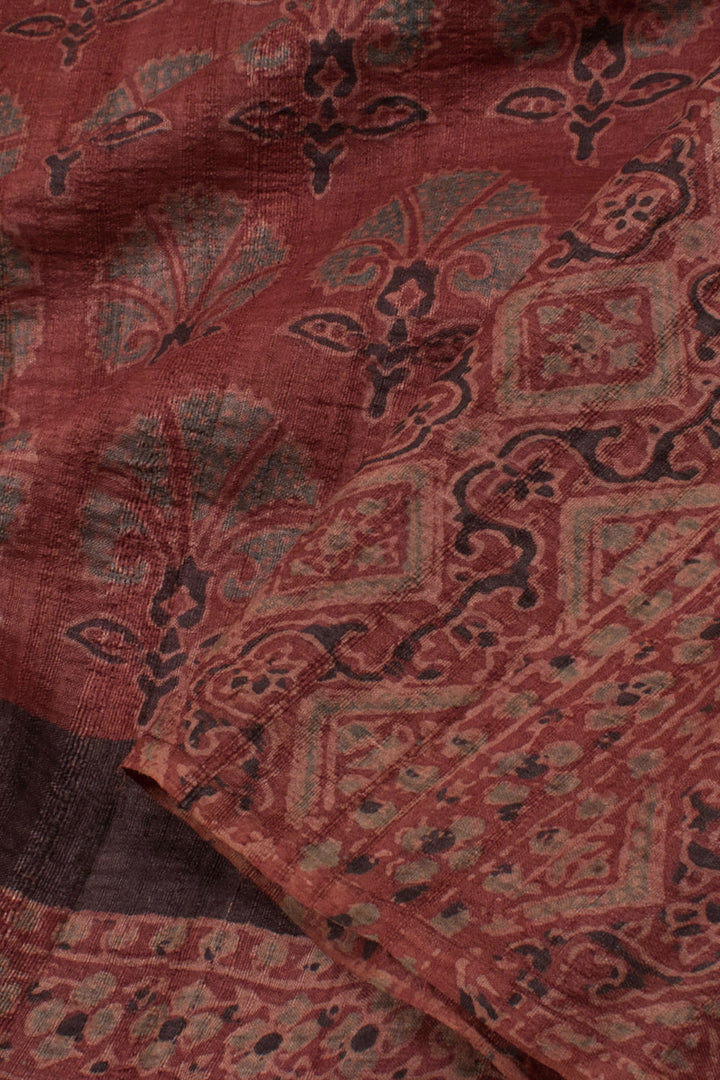 Ajrakh Printed Tussar Silk Saree 10057905