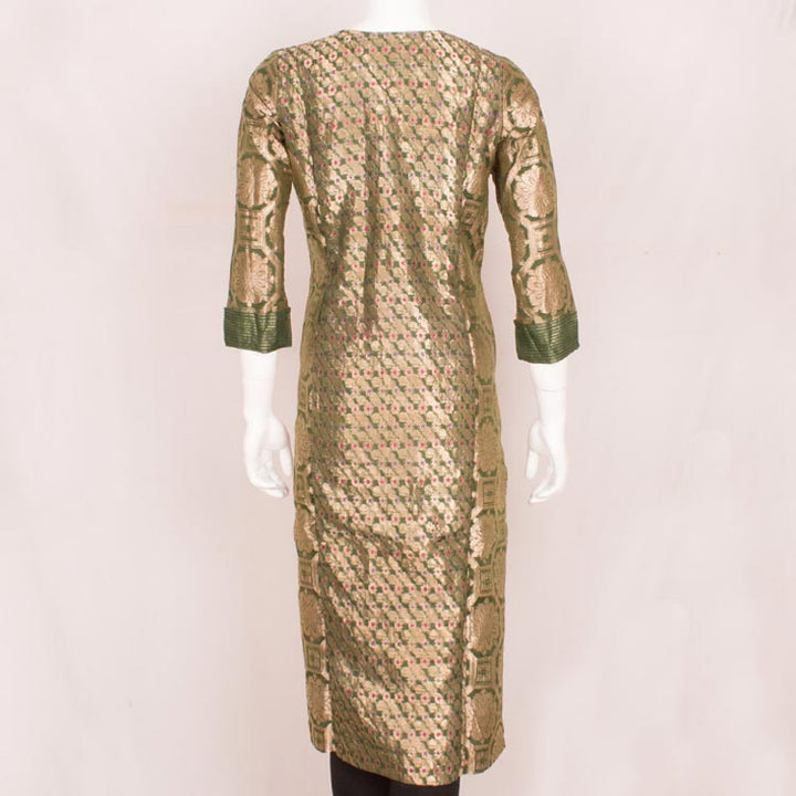 Handcrafted Banarasi Silk Kurta 10050423