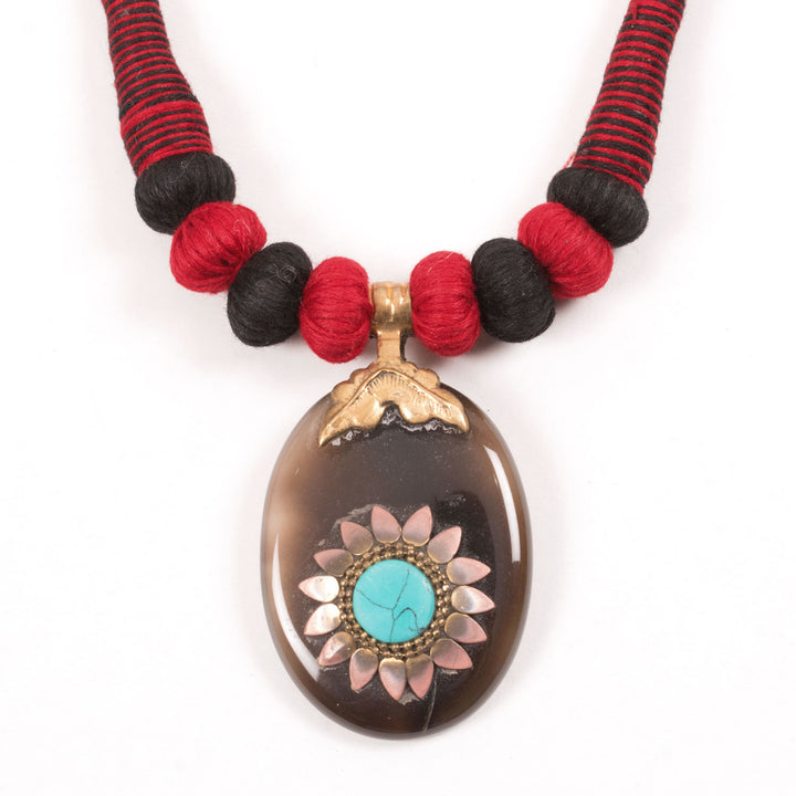 Handcrafted Necklace With Agate Pendant 10031392